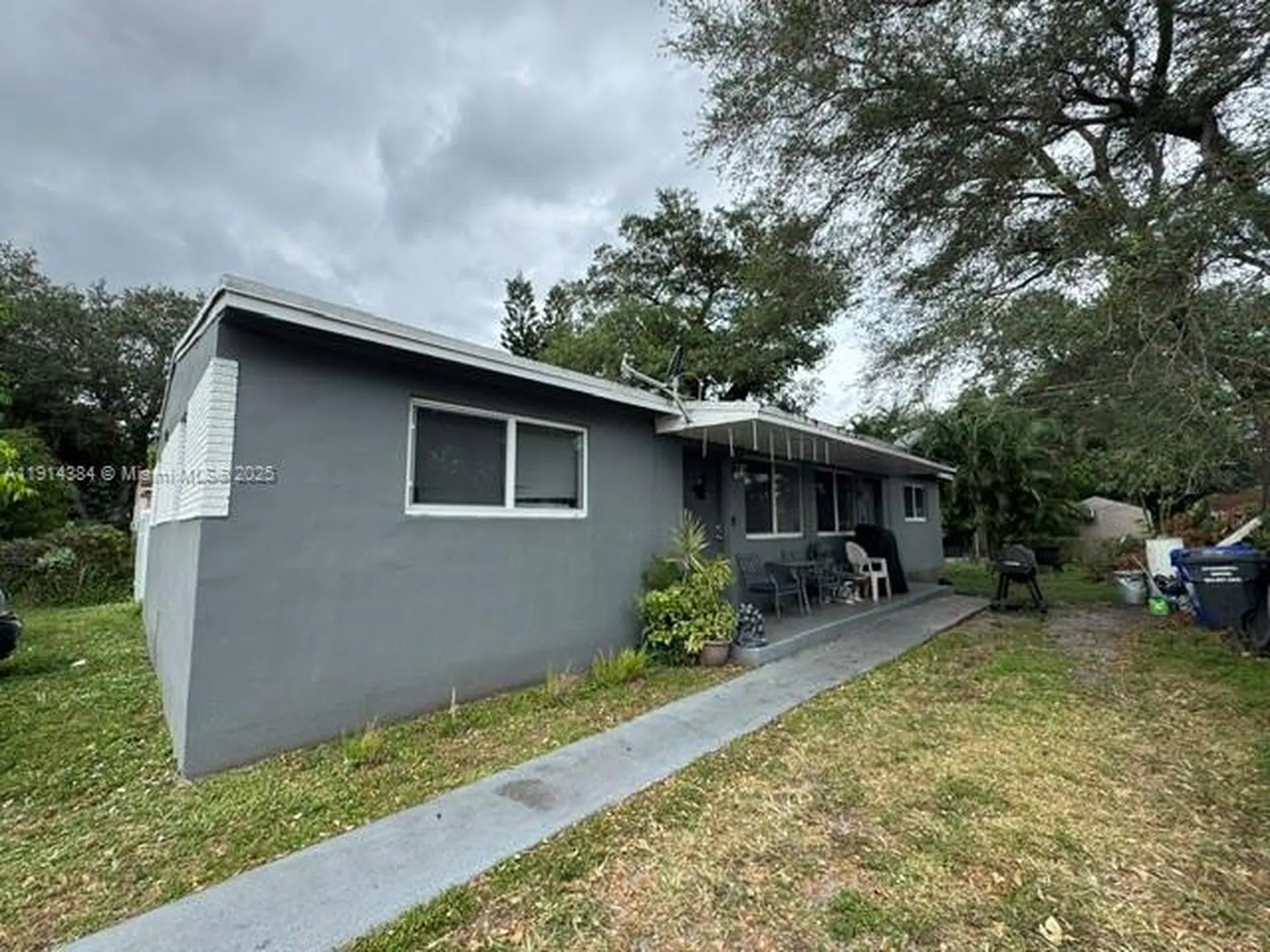 6351 Hayes Street Hollywood FL 33024