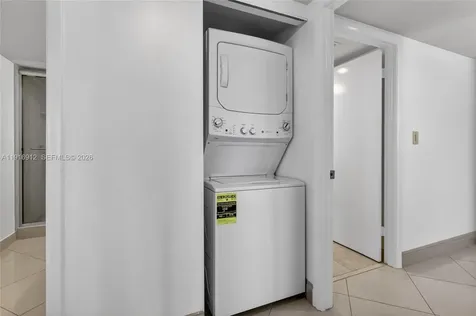 4000 Towerside Terrace Miami FL 33138