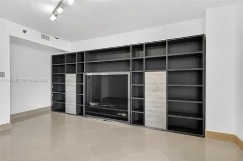 4000 Towerside Terrace Miami FL 33138