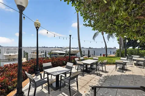 4000 Towerside Terrace Miami FL 33138