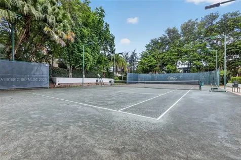 4000 Towerside Terrace Miami FL 33138
