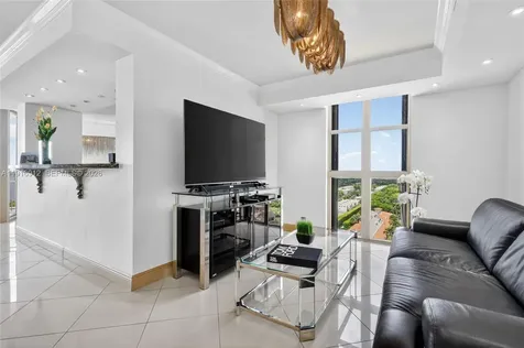 4000 Towerside Terrace Miami FL 33138