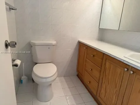 5401 Collins Avenue Miami Beach FL 33140