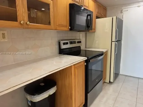 5401 Collins Avenue Miami Beach FL 33140