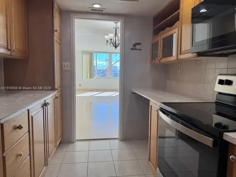5401 Collins Avenue Miami Beach FL 33140
