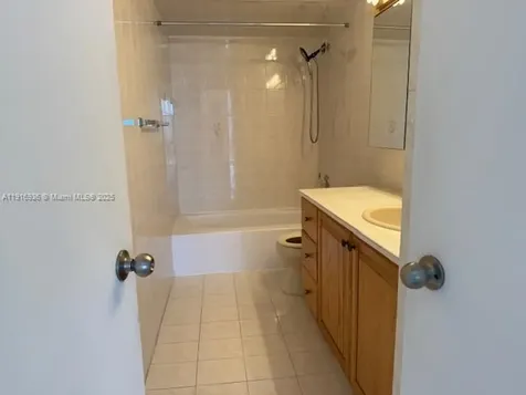 5401 Collins Avenue Miami Beach FL 33140