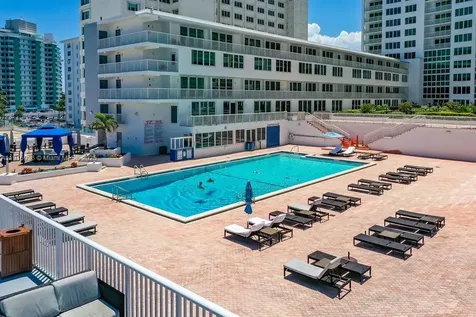 5401 Collins Avenue Miami Beach FL 33140
