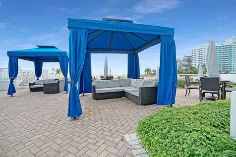 5401 Collins Avenue Miami Beach FL 33140