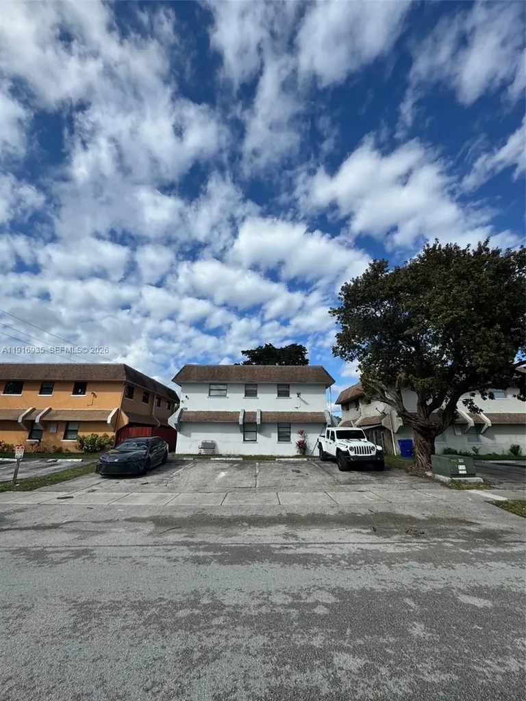 1741 SW 40th Terrace Fort Lauderdale FL 33317