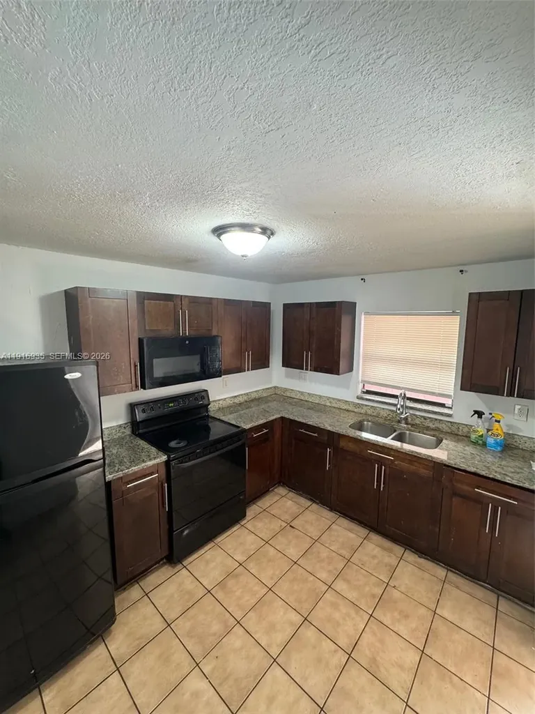 1741 SW 40th Terrace Fort Lauderdale FL 33317