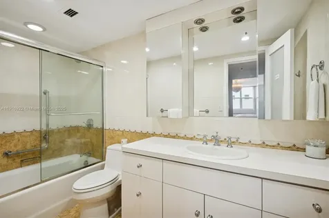 5001 Collins Avenue Miami Beach FL 33140