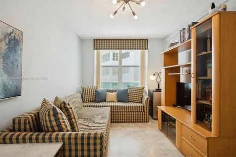 5001 Collins Avenue Miami Beach FL 33140