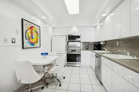 5001 Collins Avenue Miami Beach FL 33140