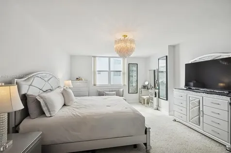 5001 Collins Avenue Miami Beach FL 33140