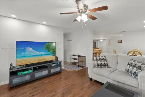 5239 NW 3rd Avenue Deerfield Beach FL 33064