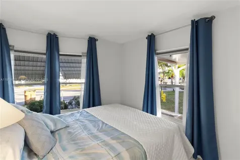 5239 NW 3rd Avenue Deerfield Beach FL 33064