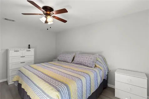 5239 NW 3rd Avenue Deerfield Beach FL 33064