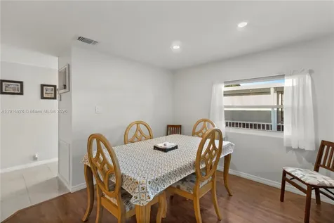 5239 NW 3rd Avenue Deerfield Beach FL 33064