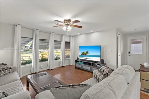 5239 NW 3rd Avenue Deerfield Beach FL 33064