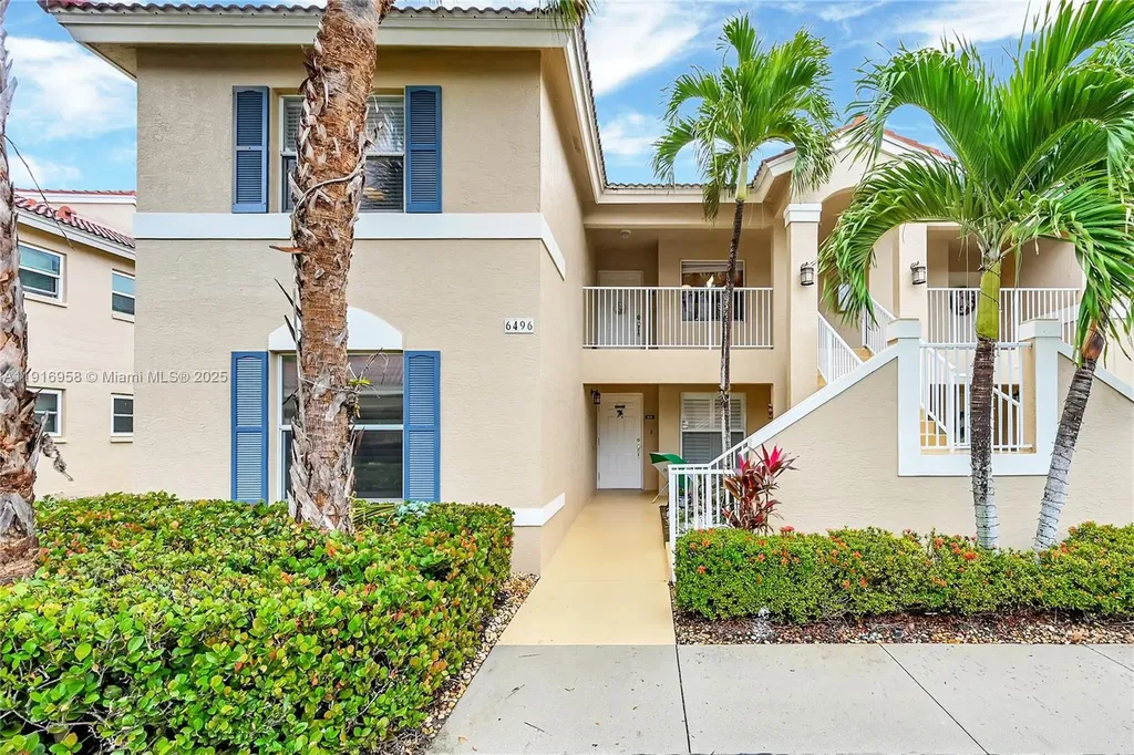 6496 Huntington Lakes Circle Naples FL 34119