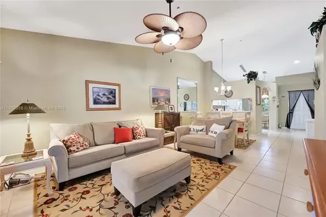6496 Huntington Lakes Circle Naples FL 34119