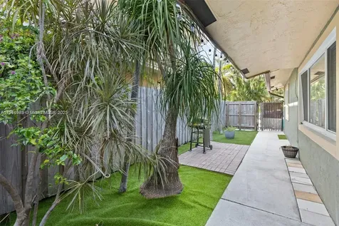 1408 NE 24th Street Wilton Manors FL 33305