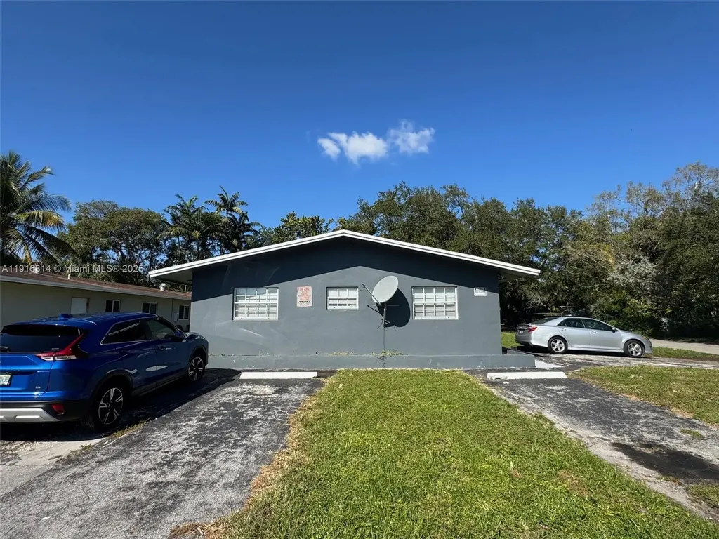 353 SW 19th Avenue Fort Lauderdale FL 33312