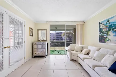 1700 NE 191st Street Miami FL 33179