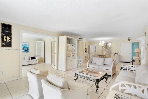 1700 NE 191st Street Miami FL 33179