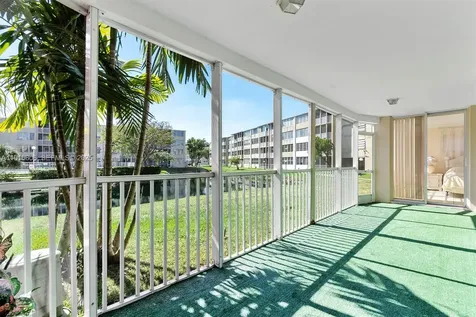 1700 NE 191st Street Miami FL 33179