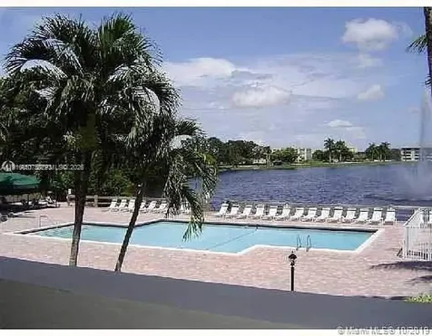 9230 Lagoon Place Davie FL 33324