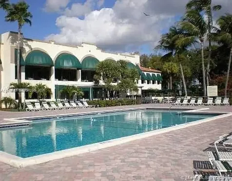 9230 Lagoon Place Davie FL 33324