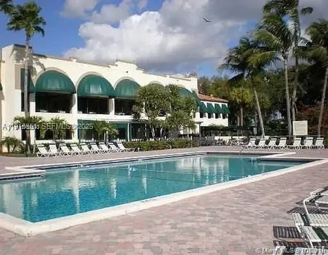 9230 Lagoon Place Davie FL 33324