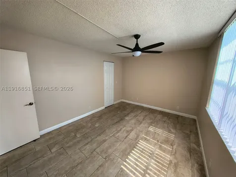 9230 Lagoon Place Davie FL 33324