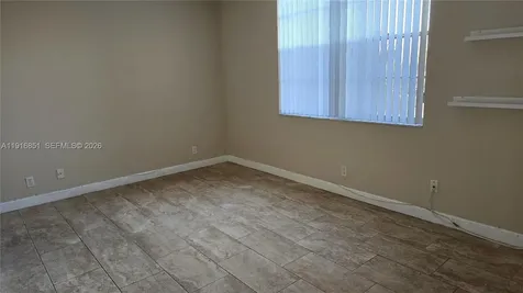 9230 Lagoon Place Davie FL 33324