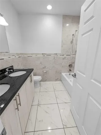 850 SW 14th Avenue Miami FL 33135