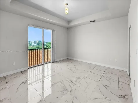 850 SW 14th Avenue Miami FL 33135