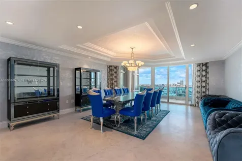 5025 Collins Avenue Miami Beach FL 33140