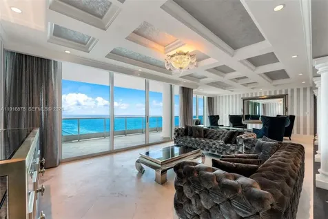 5025 Collins Avenue Miami Beach FL 33140