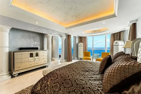 5025 Collins Avenue Miami Beach FL 33140