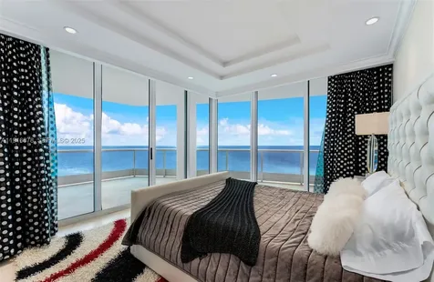 5025 Collins Avenue Miami Beach FL 33140