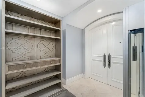 5025 Collins Avenue Miami Beach FL 33140