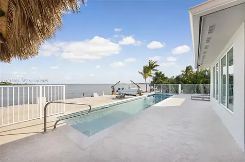 1733 Sunrise Drive Big Pine FL 33043