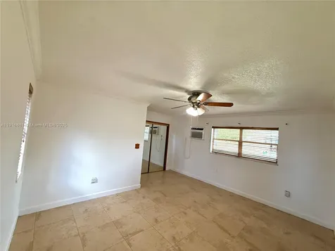 174 E 41st Street Hialeah FL 33013