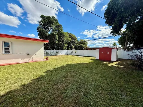 174 E 41st Street Hialeah FL 33013