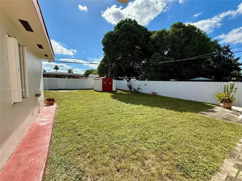 174 E 41st Street Hialeah FL 33013