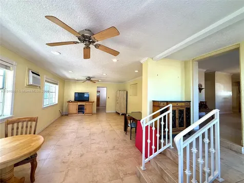 174 E 41st Street Hialeah FL 33013