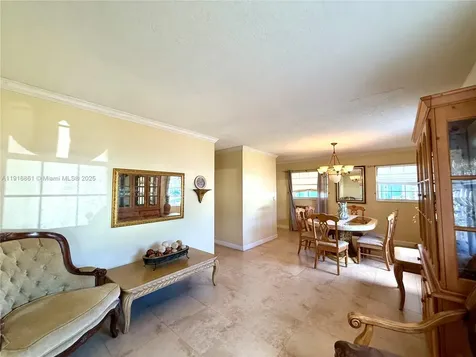 174 E 41st Street Hialeah FL 33013