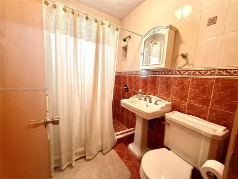 174 E 41st Street Hialeah FL 33013