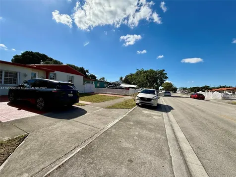 174 E 41st Street Hialeah FL 33013